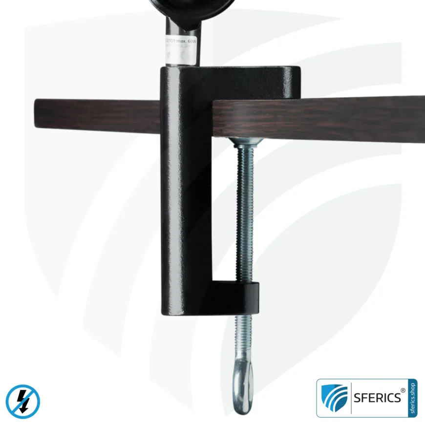 Geschirmte Lampe im Design SCHWARZ | Schreibtischlampe für den hellen Arbeitplatz oder als geniale Werklampe | E27 Fassung. Klemmfuss.