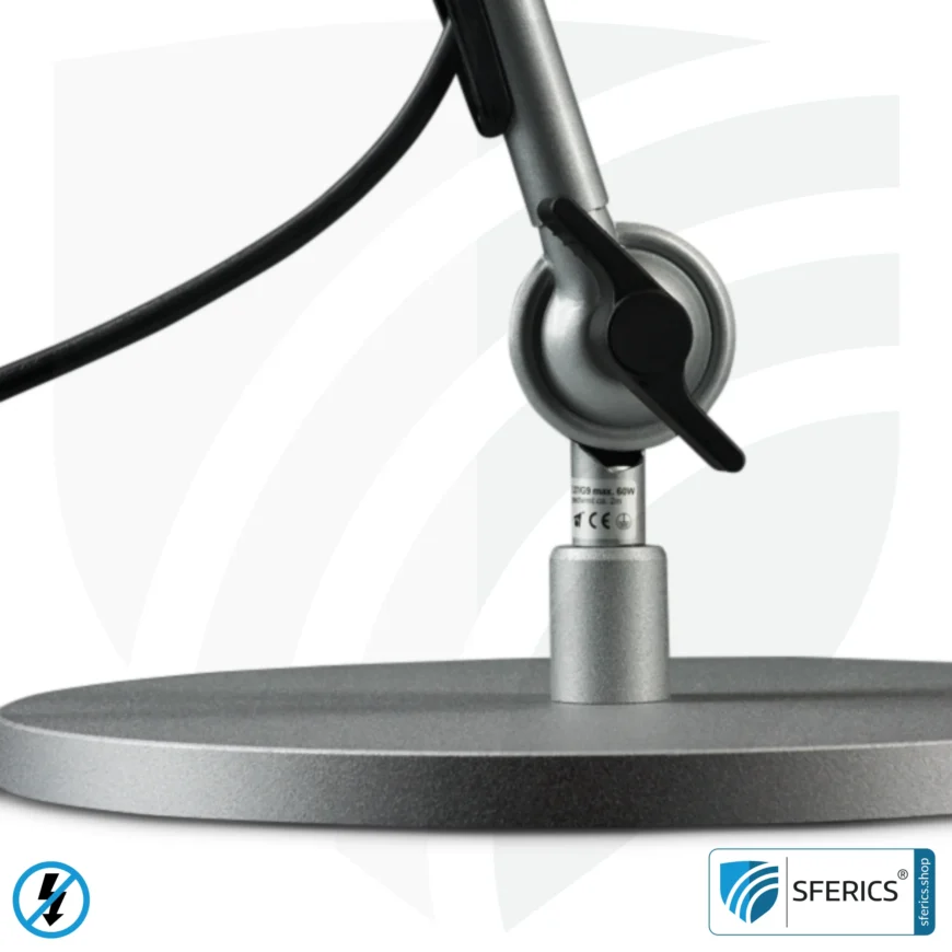 Geschirmte Lampe im Design SILBER | Schreibtischlampe für den hellen Arbeitplatz oder als geniale Werklampe | E27 Fassung